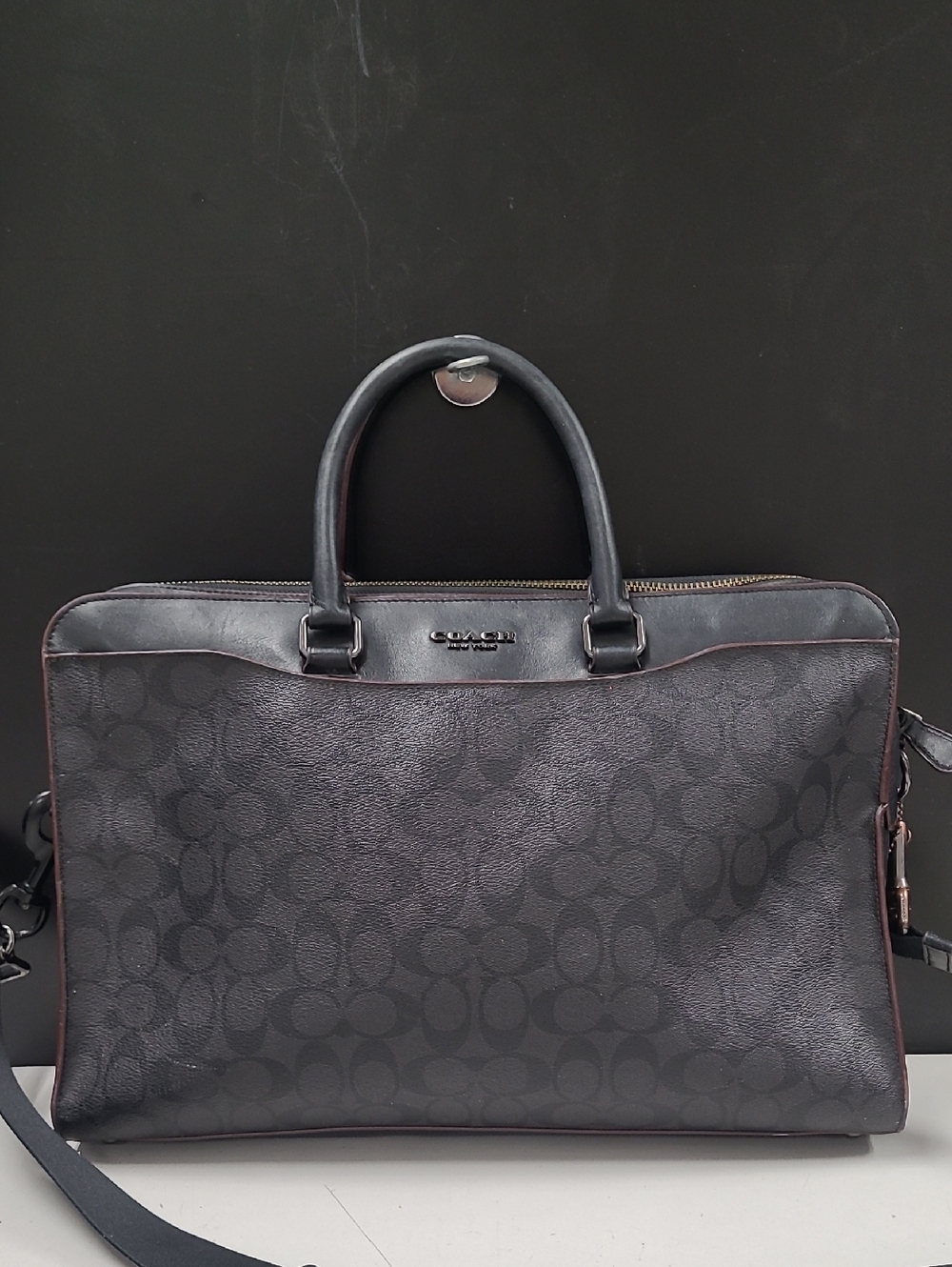 COACH BECKETT SLIM BRIEF IN SIGNATURE CANVAS